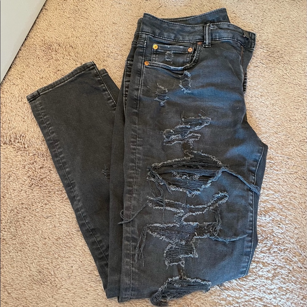 Men’s American Eagle ripped skinny jeans